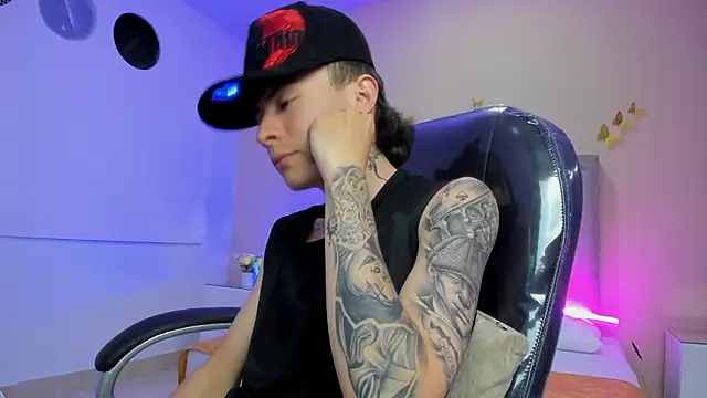 Nascary_Fox live XXX chat