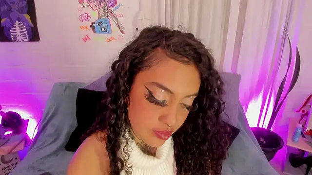 Cata_green Chat XXX in diretta