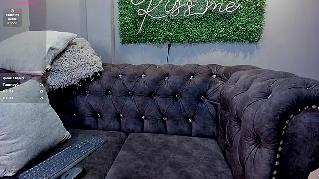 XXX chat uživo modela danielebeck