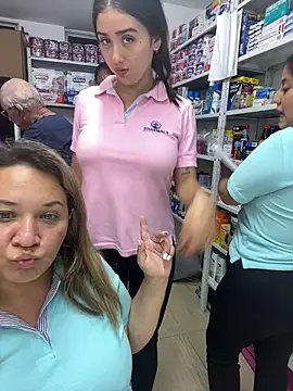 kandalove: διαδικτυακό σόου στην κάμερα