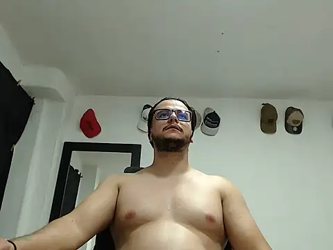 cloudsxxx élő XXX-chatje