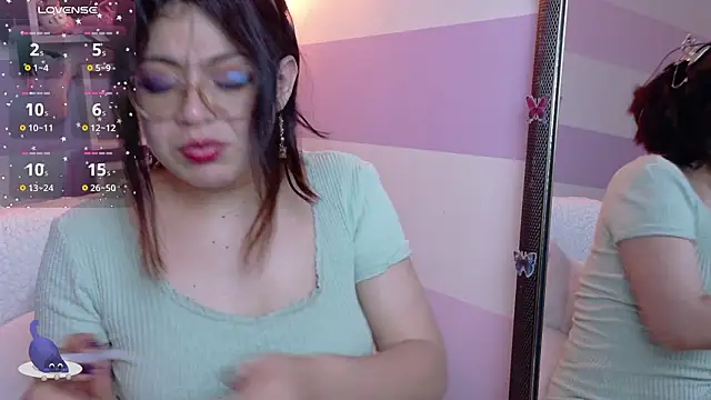 XXX chat uživo modela Catwhite_