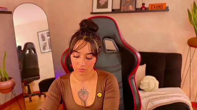 Chat XXX ao vivo de EmmyEvans1