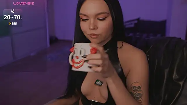 Dominatrix_AliceのライブXXXチャット