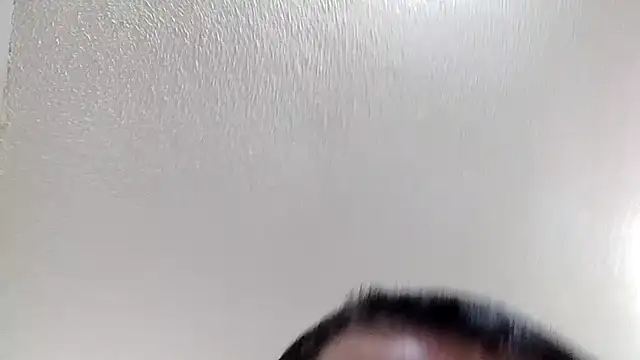 momo0208 Show in webcam