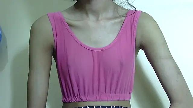 Chat +18 de Anu_tiny ao vivo