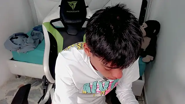 Liarr_ Chat XXX live