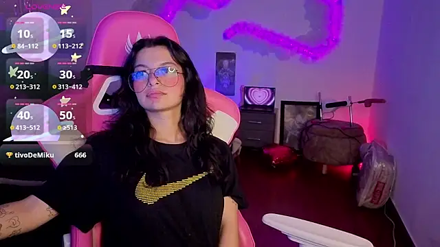 Czat XXX na żywo – larah_uwu