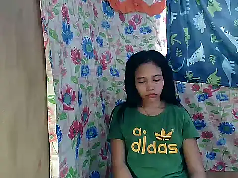 PinaySkinnyGirl Chat XXX live