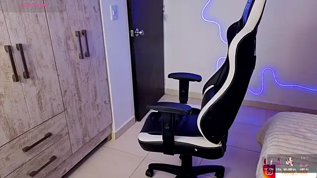 Victoryyy_'s Live XXX Chat