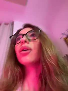 ItalianGirlのウェブカメラショー