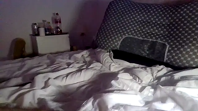 VersGuy24 élő XXX-chatje