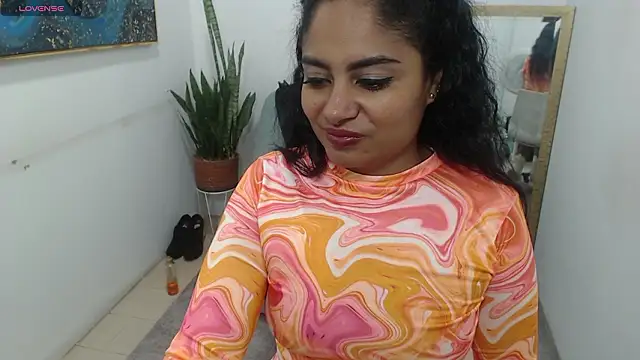 Luna_Fyre élő XXX-chatje