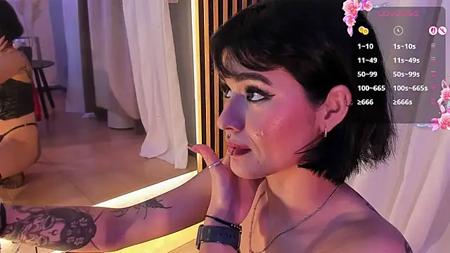 La_Diabla_111_: онлайн-секс-чат