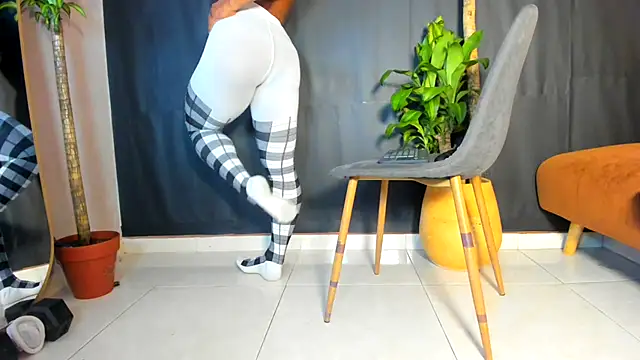 Show modela papipills na web-kameri