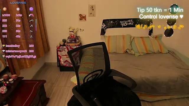 Chat +18 de Cherry_blush_ ao vivo