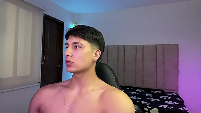 CHRIS_MORGAN1 Live XXX-chat