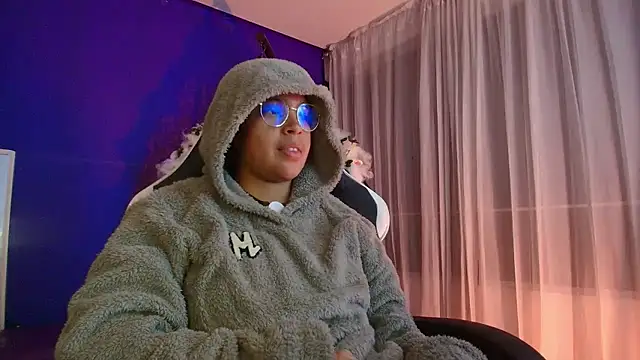 Chat XXX ao vivo de Emmapark_