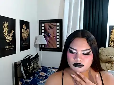 Chat XXX en directo de TSbrianaHugeCock