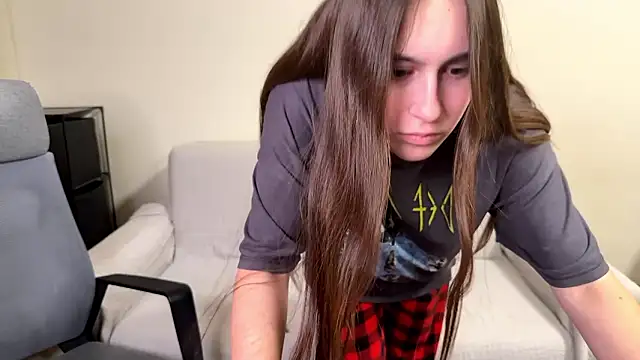 Chatroom XXX en direct de AliceKolltt