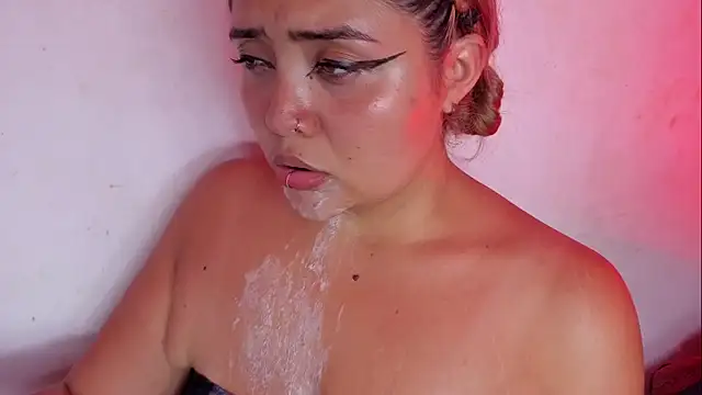 Agatha_humidity élő XXX-chatje