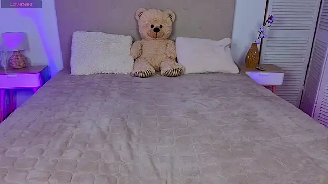 Chatroom XXX en direct de Erika_bestboobs