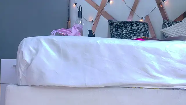 RiriiBrunette__ লাইভ XXX চ্যাট