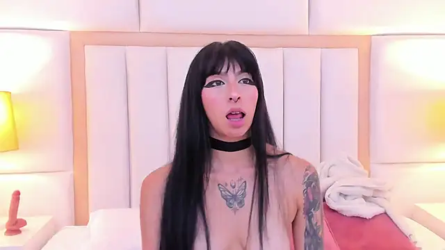 Chat +18 de LaylaaDoll ao vivo