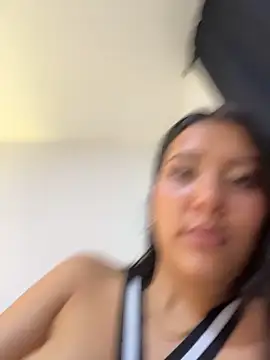 Онлайн чат XXX IsabellaJoness_