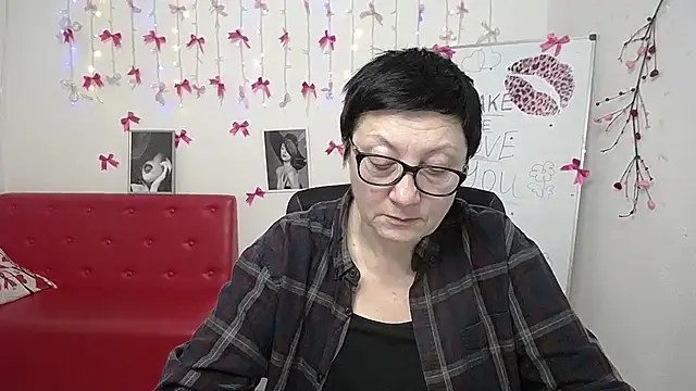 Chat +18 de EmilyL0ve ao vivo