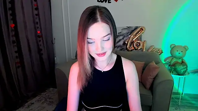 Chatroom XXX en direct de FloweryLove_1