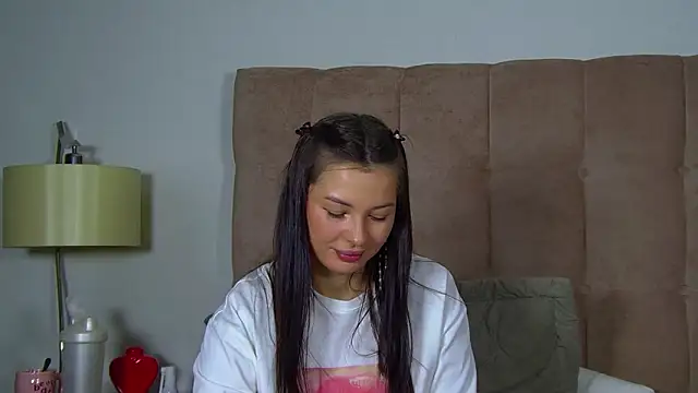 AlexandraBloom Chat XXX live