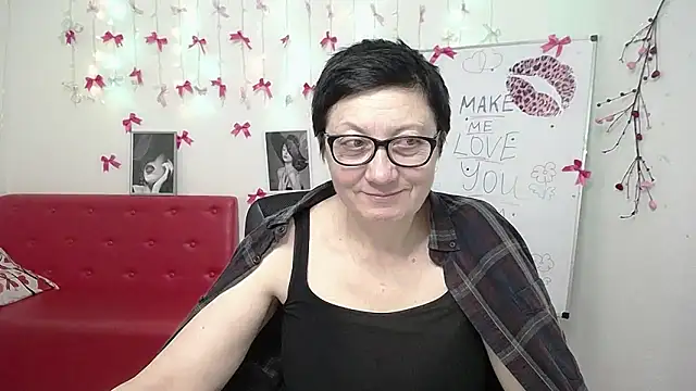 EmilyL0ve Live XXX-chat