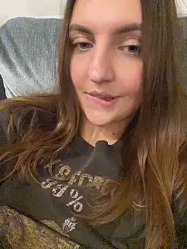 Chatroom XXX en direct de AliceDesmee