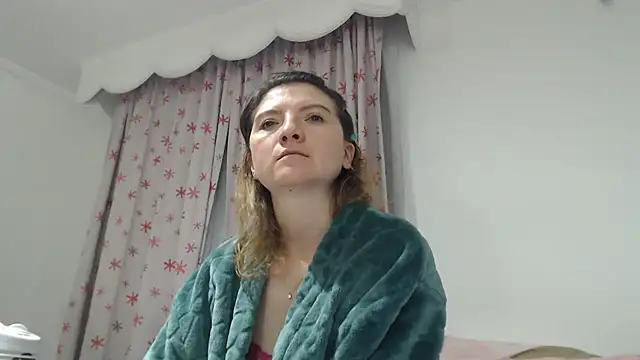 Cherryxx Adlı Modelin Canlı XXX Sohbeti