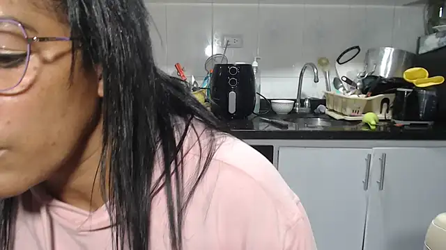 Chatroom XXX en direct de kateleyagrey