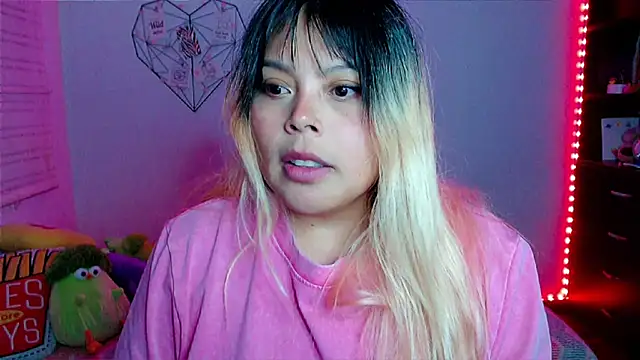 Chatroom XXX en direct de EllieMoonX