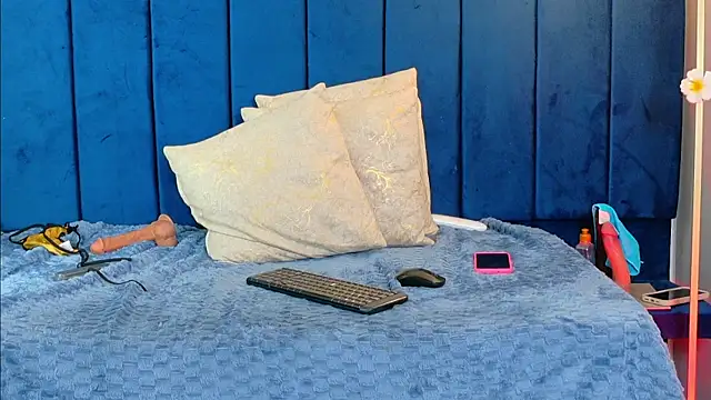 kiaratentation's Live XXX Chat