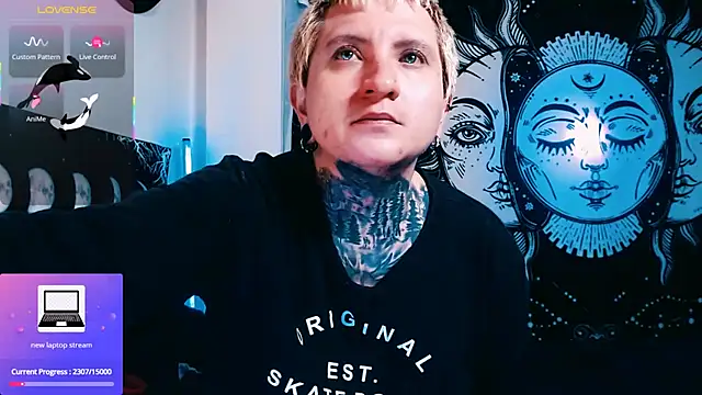 Marieblueeyes webkamerás műsora