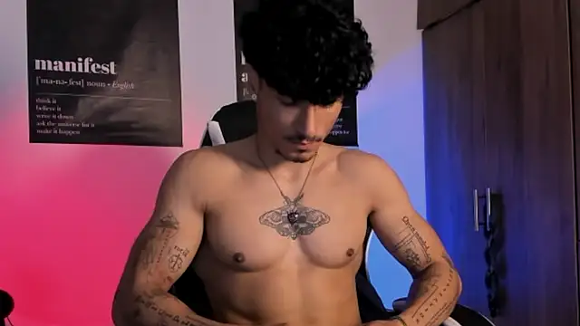 Thomas_Fit1 Chat XXX in diretta