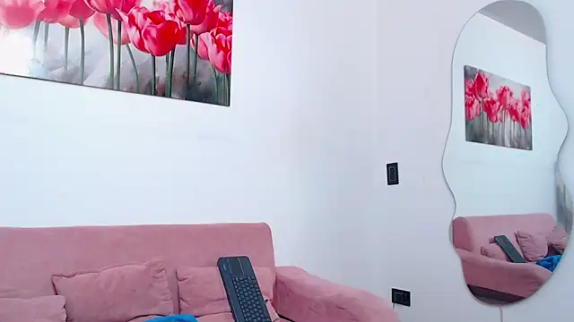 pinky_f00x live XXX chat