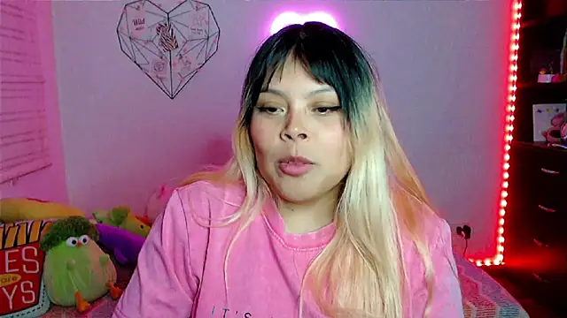 EllieMoonX's Live XXX Chat