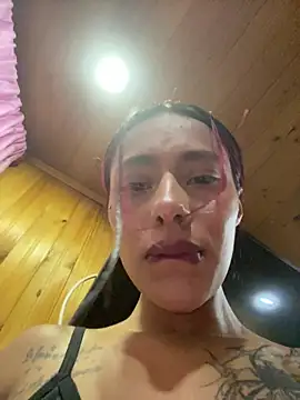 Emily-Fire – Live XXX-chat