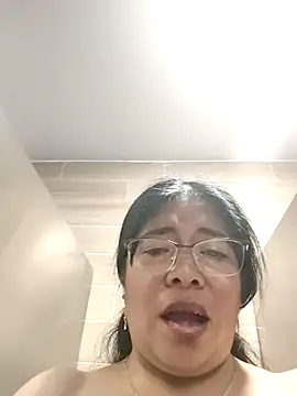 __valentina18's Webcam Show