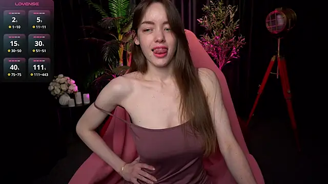 Онлайн чат XXX Velouraa