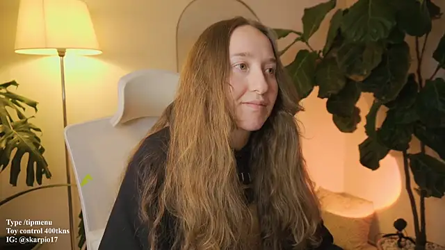 Scarlett_NoirMuse live XXX chat