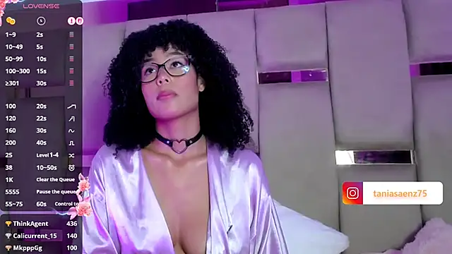 Tania_Saen 现场XXX聊天