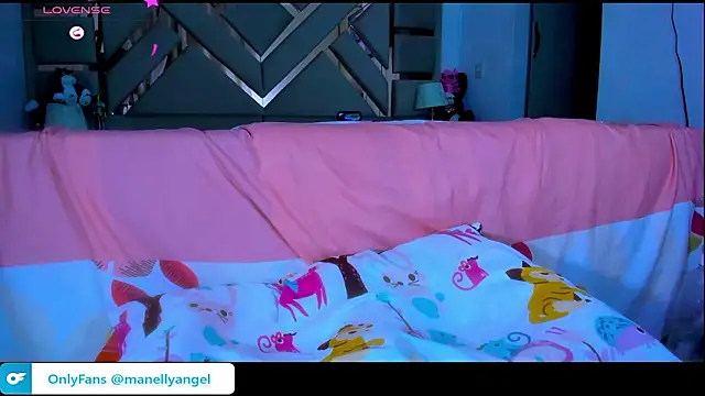 ashelydainii's Live XXX Chat