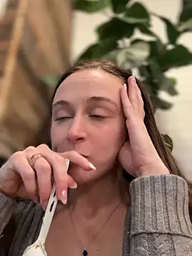 lunagirl13 现场XXX聊天