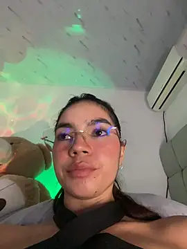 Eveliin_ruiz – Naživo XXX chat